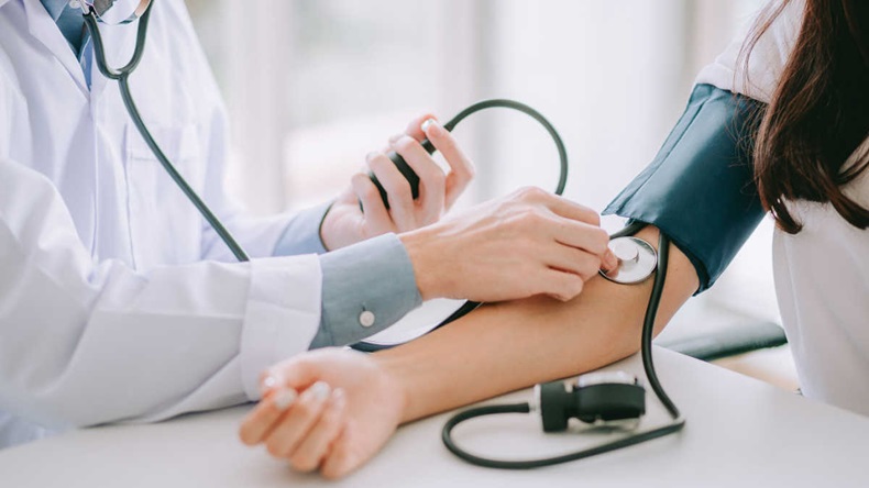 PS2314measuring blood pressure Shutterstock11929498271200.jpg